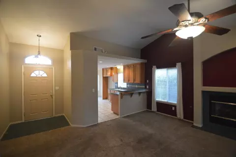 3819 E Stapp Ct, Visalia, CA 93292 photo 4