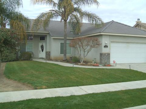 1932 E Bridger Ave, Tulare, CA 93274 photo 1