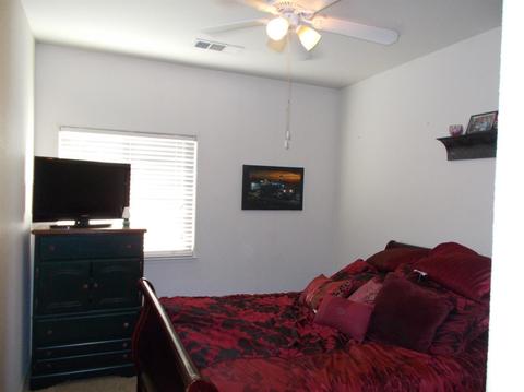 1932 E Bridger Ave, Tulare, CA 93274 photo 5