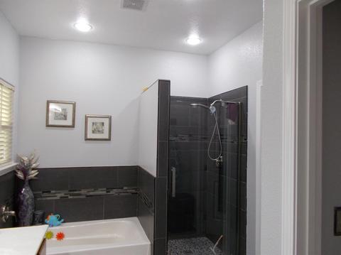 1932 E Bridger Ave, Tulare, CA 93274 photo 4