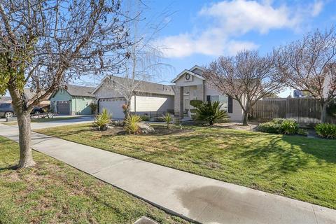 1040 Evergreen Ave, Lemoore, CA 93245 photo 3