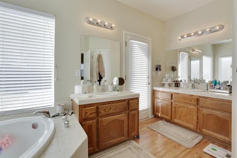 1040 Evergreen Ave, Lemoore, CA 93245 photo 24