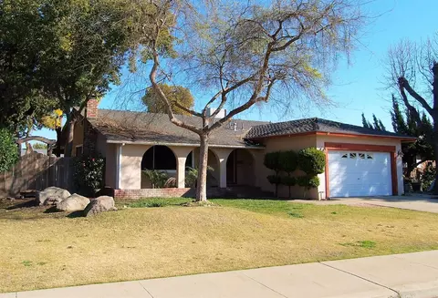 705 Westwood Dr, Exeter, CA 93221 photo 1