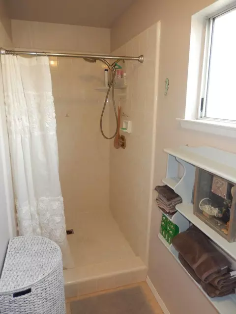 2925 E Pershing Ct, Visalia, CA 93292 photo 21