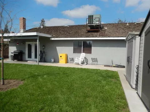 2925 E Pershing Ct, Visalia, CA 93292 photo 31