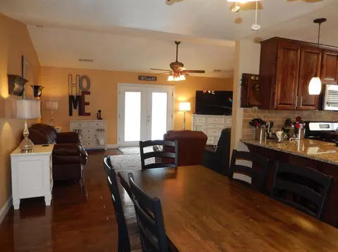 2925 E Pershing Ct, Visalia, CA 93292 photo 11