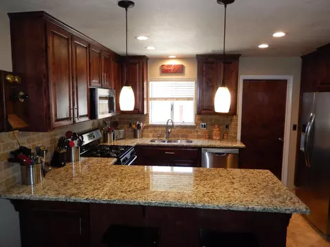 2925 E Pershing Ct, Visalia, CA 93292 photo 4
