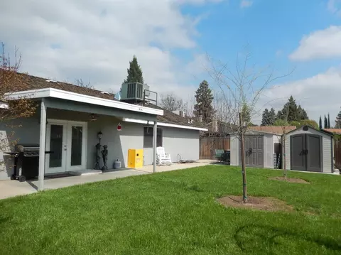 2925 E Pershing Ct, Visalia, CA 93292 photo 27