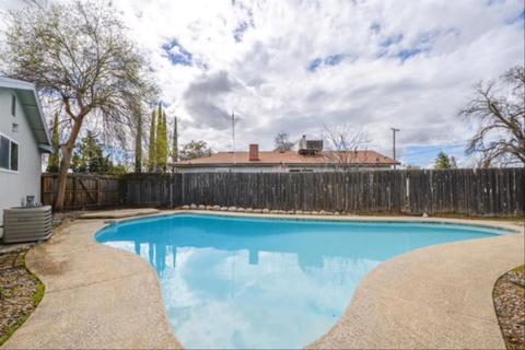 3138 E Duran Ave, Visalia, CA 93292 photo 2