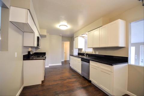 3138 E Duran Ave, Visalia, CA 93292 photo 7