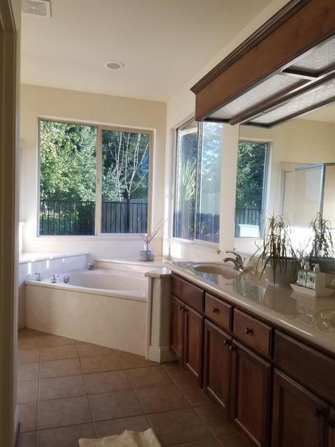 1111 E Arlen Ave, Visalia, CA 93292 photo 10