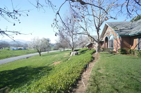 31223 Gray Dr, Exeter, CA 93221 photo 3