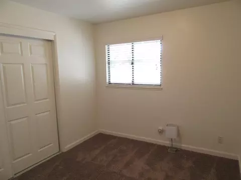 748 E Cypress Ave, Visalia, CA 93292 photo 8