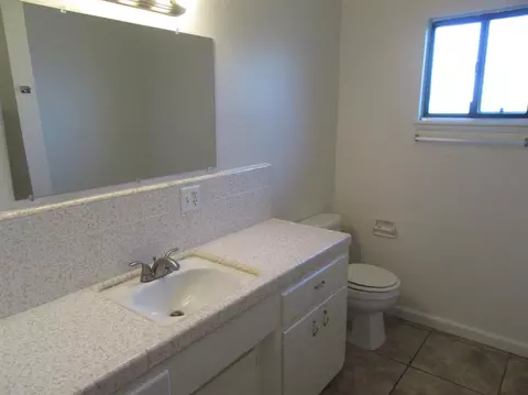 748 E Cypress Ave, Visalia, CA 93292 photo 9