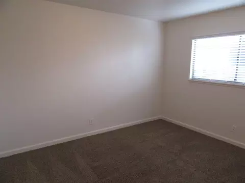 748 E Cypress Ave, Visalia, CA 93292 photo 10