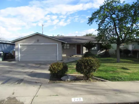 748 E Cypress Ave, Visalia, CA 93292 photo 13
