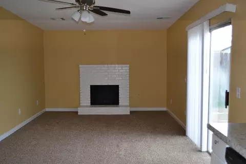 570 Ash St, Lemoore, CA 93245 photo 4