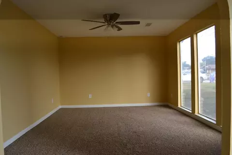 570 Ash St, Lemoore, CA 93245 photo 15