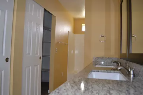 570 Ash St, Lemoore, CA 93245 photo 13