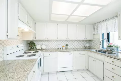 1864 Eclipse Ave, Fresno, CA 93720 photo 5