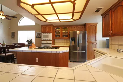 1837 Evergreen Ct, Visalia, CA 93292 photo 10
