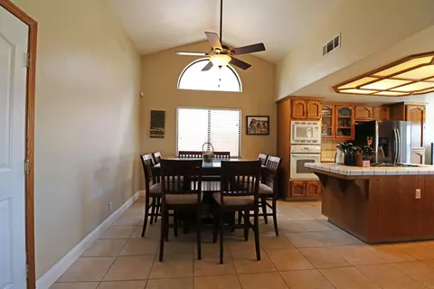 1837 Evergreen Ct, Visalia, CA 93292 photo 6