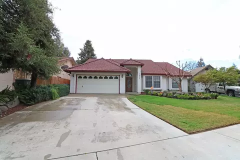 1837 Evergreen Ct, Visalia, CA 93292 photo 1