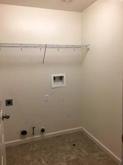 4113 E Vista Ave, Visalia, CA 93292 photo 11