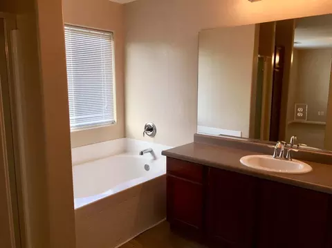 4113 E Vista Ave, Visalia, CA 93292 photo 8