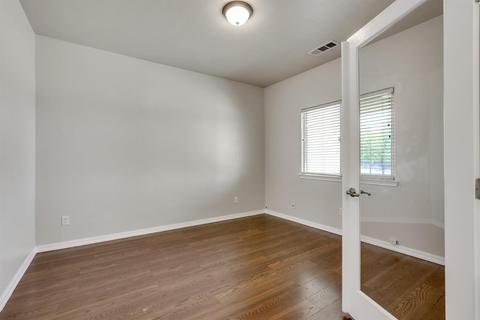 260 Seminole Way, Lemoore, CA 93245 photo 2