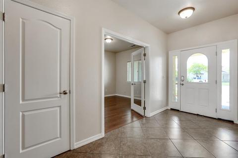 260 Seminole Way, Lemoore, CA 93245 photo 4