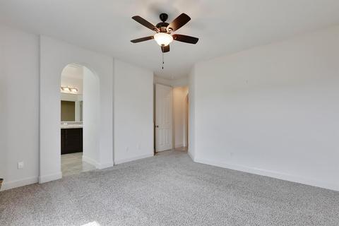 3825 E Seeger Ave, Visalia, CA 93292 photo 19