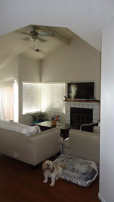 2331 E Sweet Ave, Visalia, CA 93292 photo 4