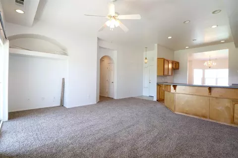 1651 Maple Ct, Tulare, CA 93274 photo 4