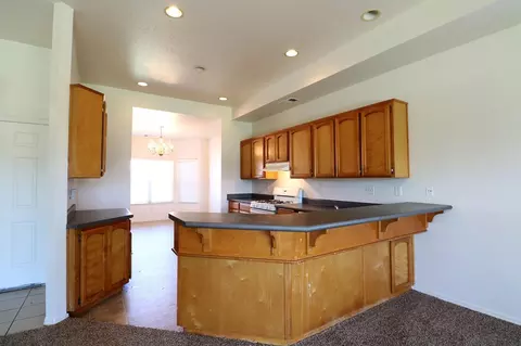 1651 Maple Ct, Tulare, CA 93274 photo 6