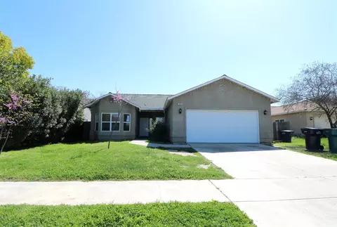 1651 Maple Ct, Tulare, CA 93274 photo 2