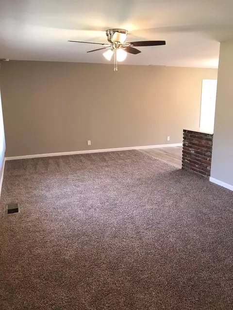 2373 E Sierra Ave, Tulare, CA 93274 photo 4