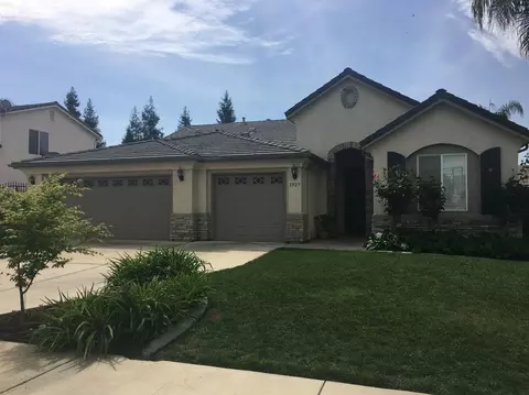 3927 E Cambridge, Visalia, CA 93292 photo 2