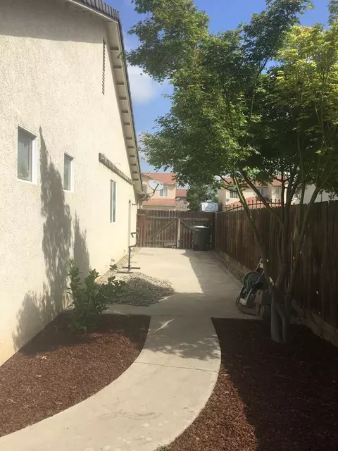 3927 E Cambridge, Visalia, CA 93292 photo 32