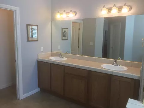 3927 E Cambridge, Visalia, CA 93292 photo 12