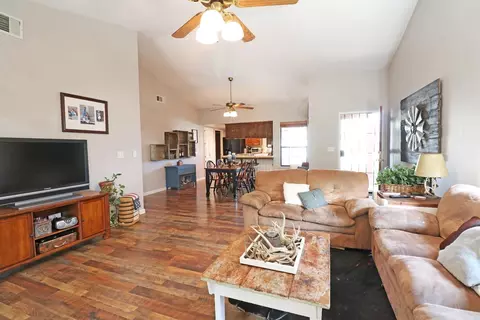 1925 Eastbrook Ave, Tulare, CA 93274 photo 5
