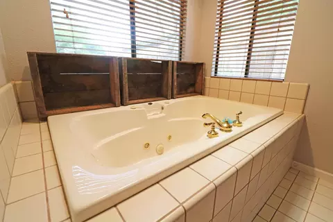 1925 Eastbrook Ave, Tulare, CA 93274 photo 11