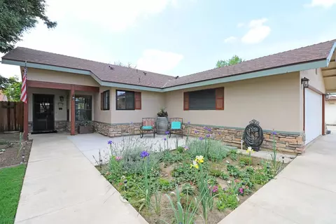 1925 Eastbrook Ave, Tulare, CA 93274 photo 3