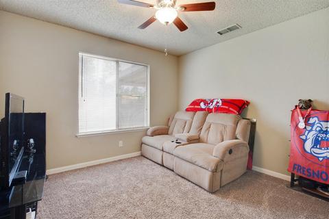 213 W Fremont Ave, Clovis, CA 93612 photo 26