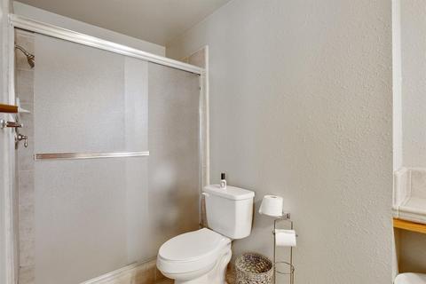 213 W Fremont Ave, Clovis, CA 93612 photo 23