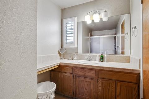 213 W Fremont Ave, Clovis, CA 93612 photo 22