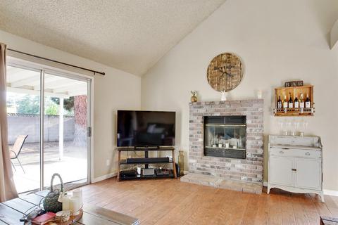 213 W Fremont Ave, Clovis, CA 93612 photo 10