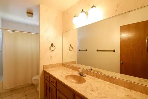 2749 E Paradise Ave, Visalia, CA 93292 photo 13