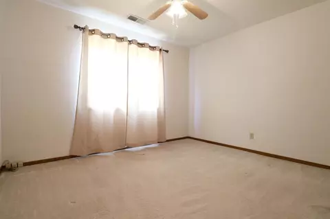 2749 E Paradise Ave, Visalia, CA 93292 photo 11