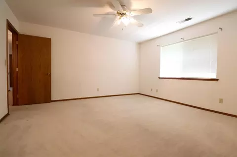 2749 E Paradise Ave, Visalia, CA 93292 photo 15